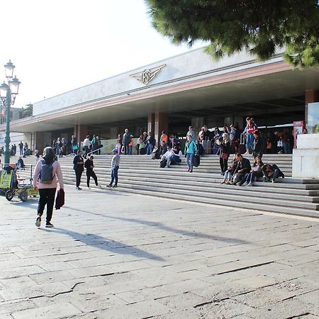 Centrale Mazzoni 15 Venedig Exterior foto