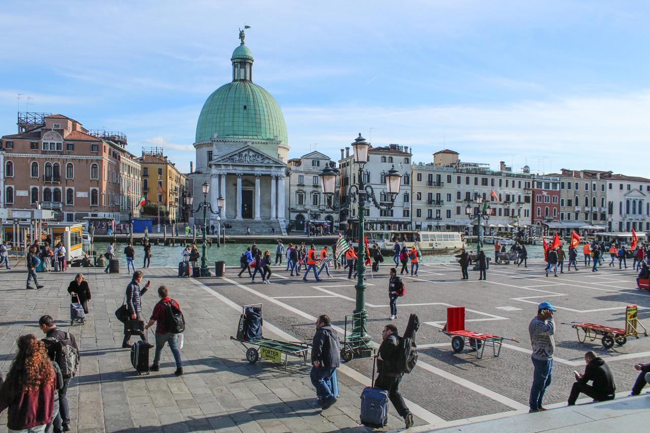 Centrale Mazzoni 15 Venedig Exterior foto